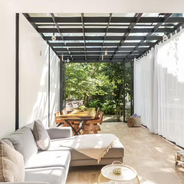 GLASS JUNGLE VILLA with amazing green views -10 min DT - Casa de 3 dormitorios - 72