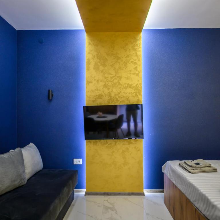 Tanja Lux - One-Bedroom Apartment - 3