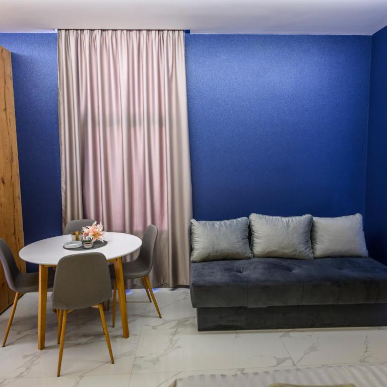 Tanja Lux - One-Bedroom Apartment - 16