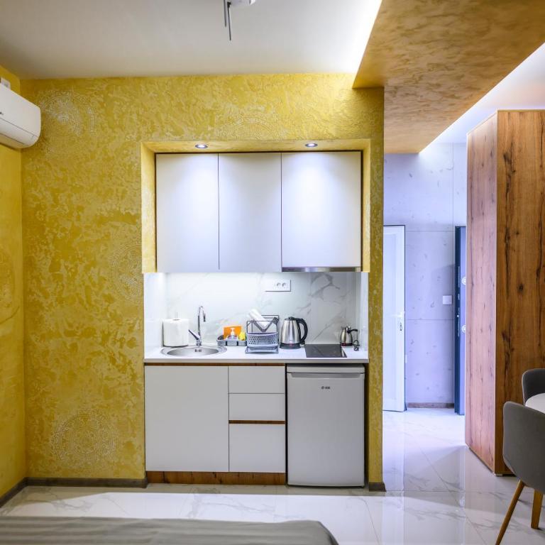 Tanja Lux - One-Bedroom Apartment - 18