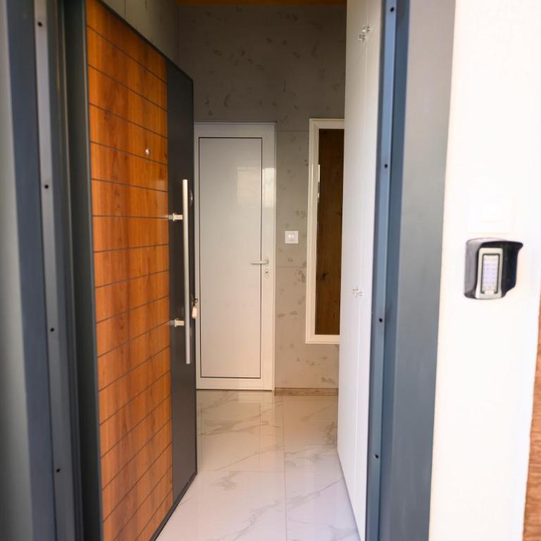 Tanja Lux - One-Bedroom Apartment - 21