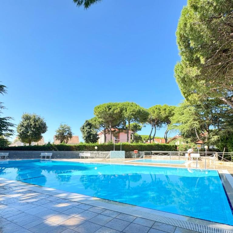 Blu Mare Piscina Spiaggia Giardino e Centro - Appartamento con 1 Camera da Letto e con Giardino - 15