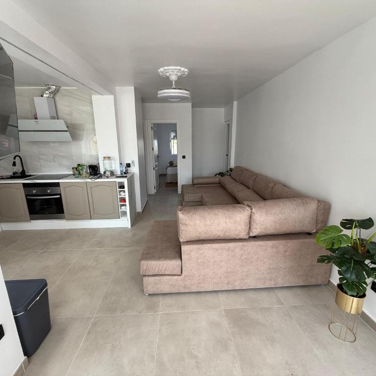 Villa para 12 personas en Santa Pola, frente a isla Tabarca - Four-Bedroom Vacation Home - 55