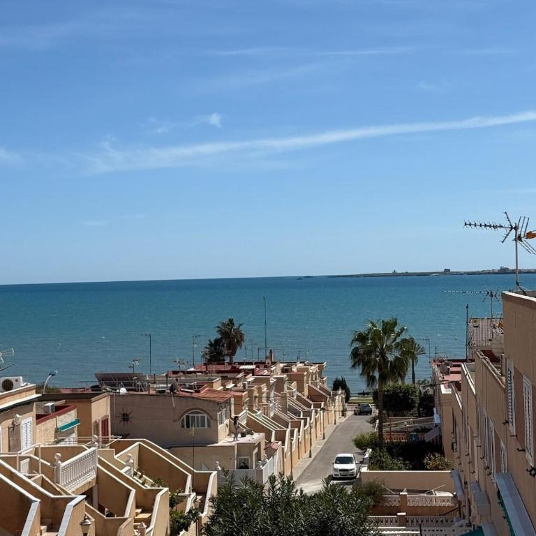 Villa para 12 personas en Santa Pola, frente a isla Tabarca - Four-Bedroom Vacation Home - 62