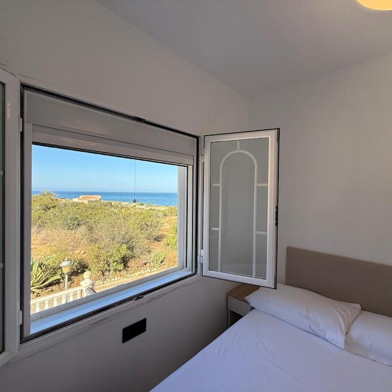 Villa para 12 personas en Santa Pola, frente a isla Tabarca - Four-Bedroom Vacation Home - 65