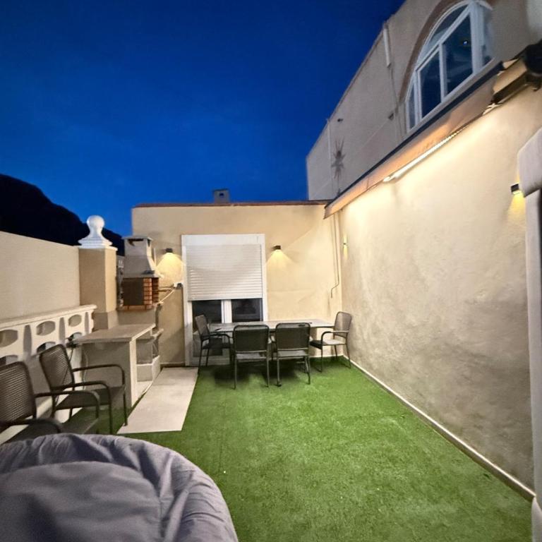 Villa para 12 personas en Santa Pola, frente a isla Tabarca - Four-Bedroom Vacation Home - 5