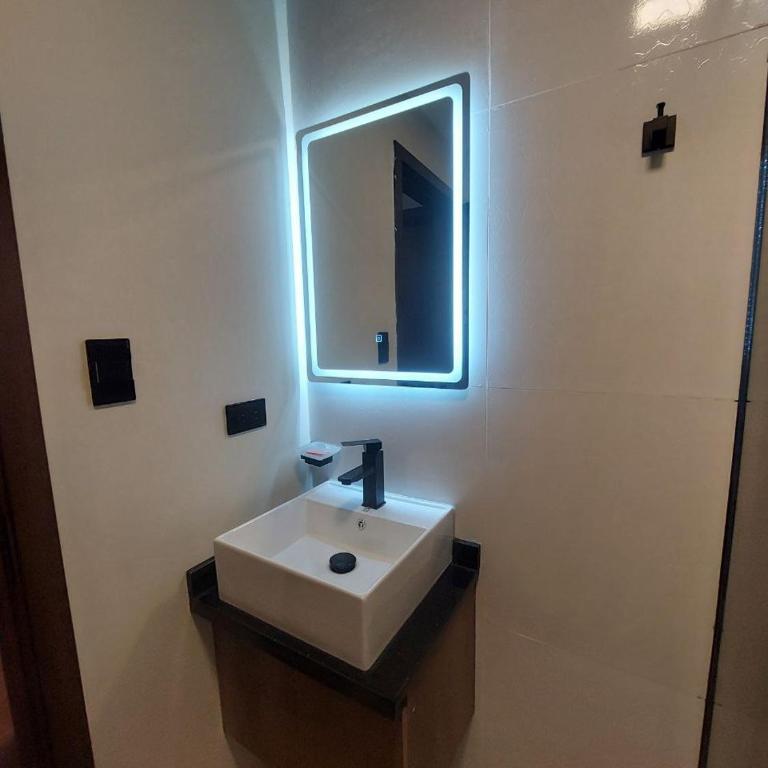 Departamento bien ubicado, cómodo y tranquilo - One-Bedroom Apartment - 17