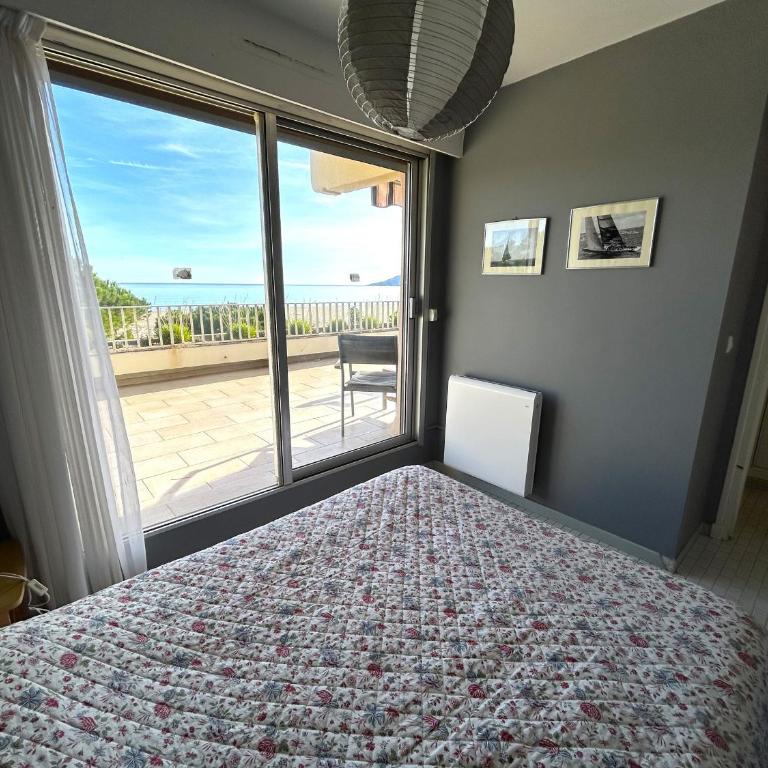 Appartement tout équipé face à la mer avec parking - FR-1-837-41 - Appartement - 7