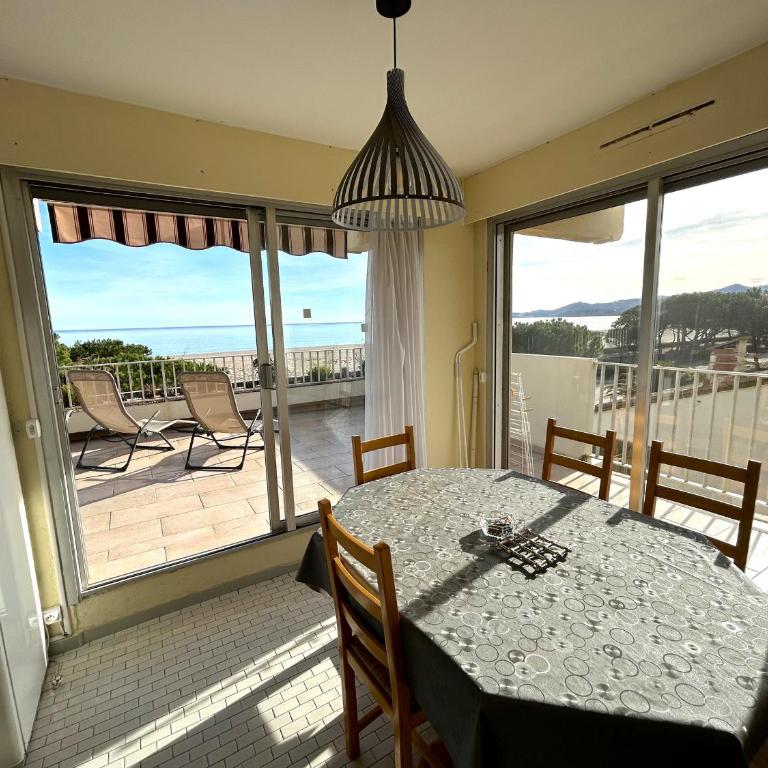 Appartement tout équipé face à la mer avec parking - FR-1-837-41 - Appartement - 12