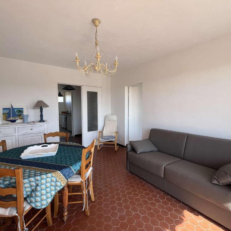 Appartement T2 Climatisé avec Terrasse et Parking au Lavandou - FR-1-308-211 - Apartamento - 2