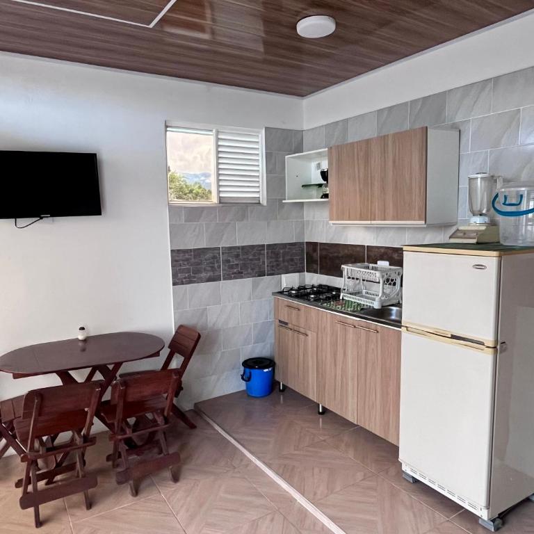 Apartaestudio, fresco y cómodo - Apartamento de 1 dormitorio - 2