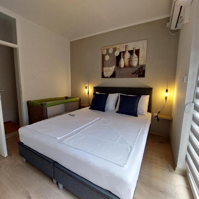 Apartment Fery - Two-Bedroom Apartment - 35