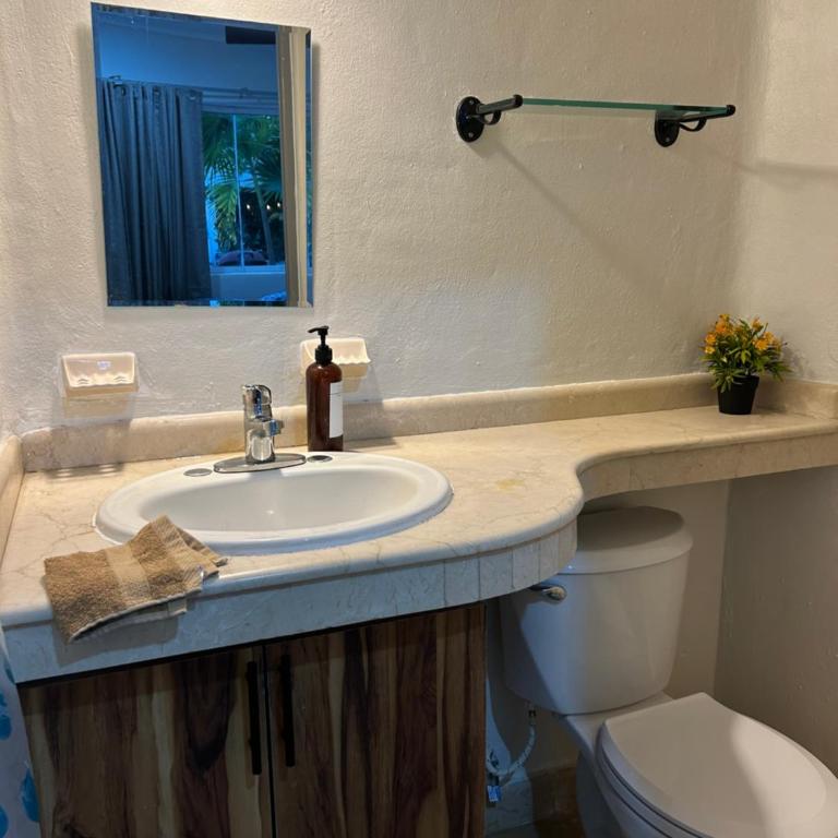 Blue angel 10 a unos paso de la 5av - Two-Bedroom Apartment - 13