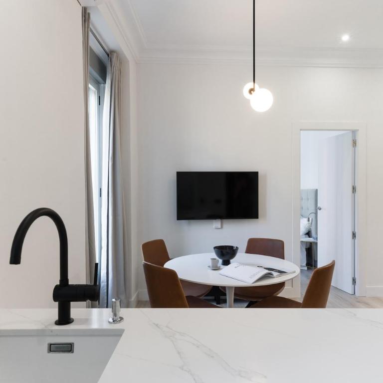 Luz y diseño en Malasaña, Piso céntrico y nuevo - Apartment mit 2 Schlafzimmern - 3