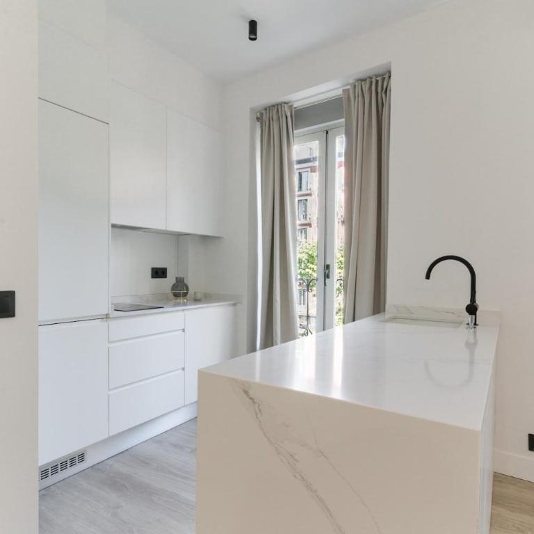 Luz y diseño en Malasaña, Piso céntrico y nuevo - Apartment mit 2 Schlafzimmern - 4