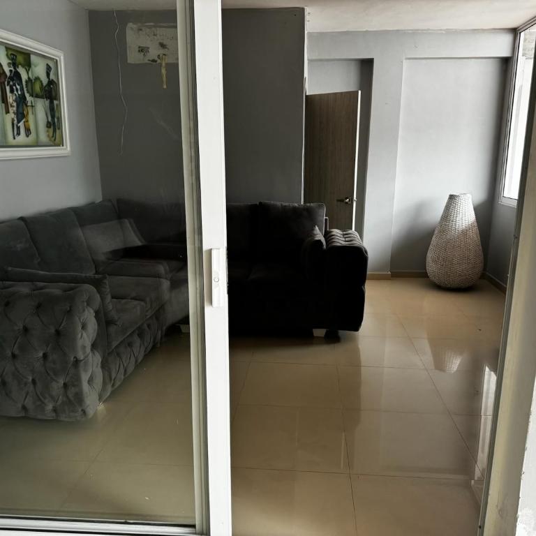 Casaisle - Four-Bedroom House - 2