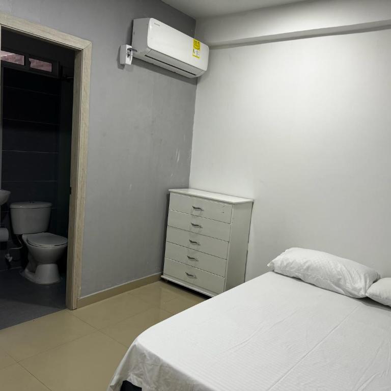 Casaisle - Four-Bedroom House - 5