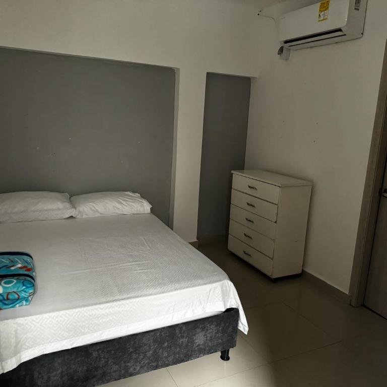 Casaisle - Four-Bedroom House - 6