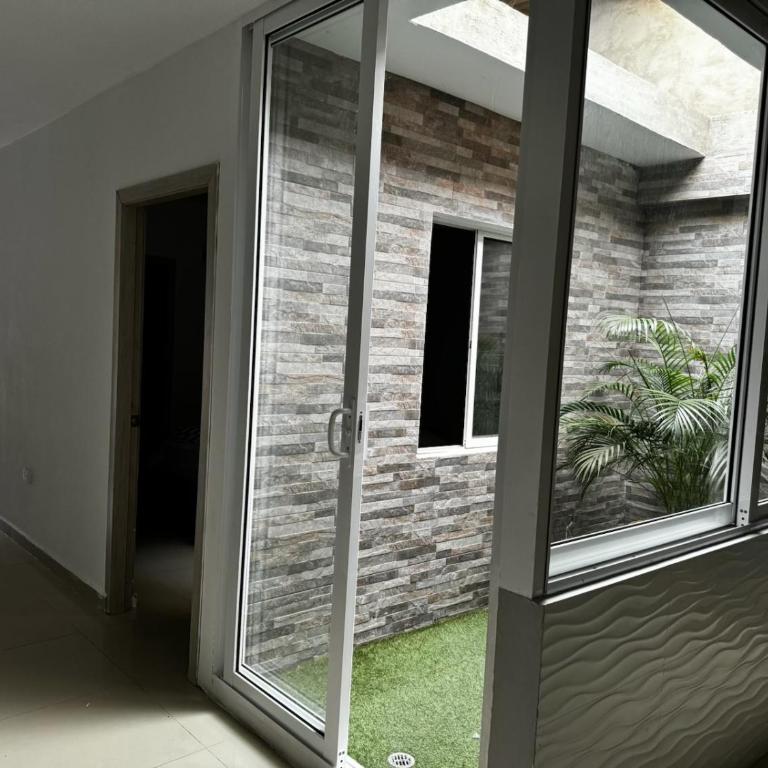Casaisle - Four-Bedroom House - 11