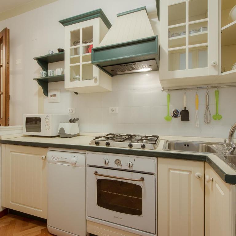 Charming Suite Ponte Vecchio - Appartamento con 2 Camere da Letto - 21