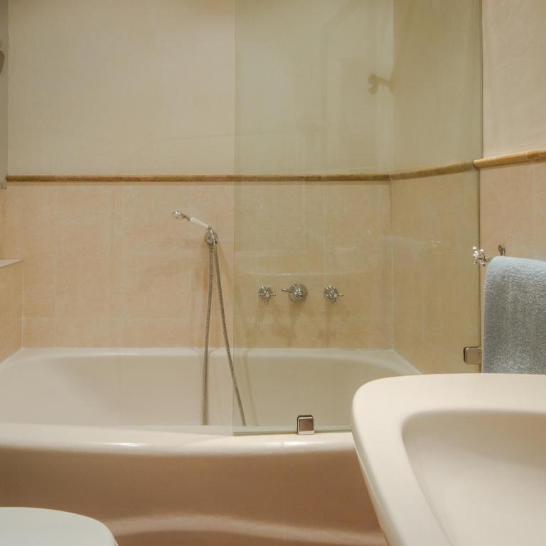 Charming Suite Ponte Vecchio - Appartamento con 2 Camere da Letto - 34