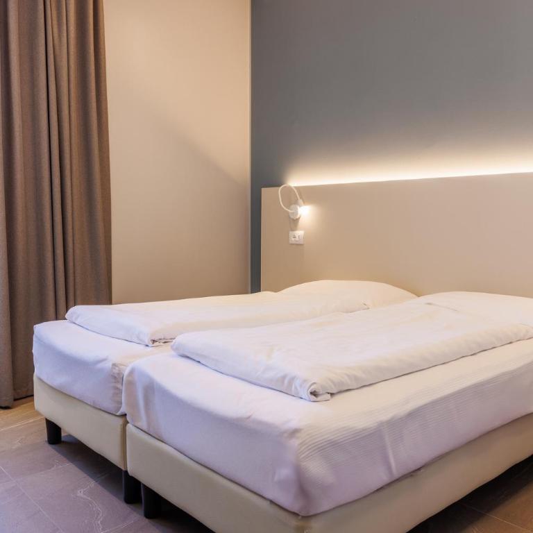 Hotel Paradiso - Superior Double or Twin Room - 1