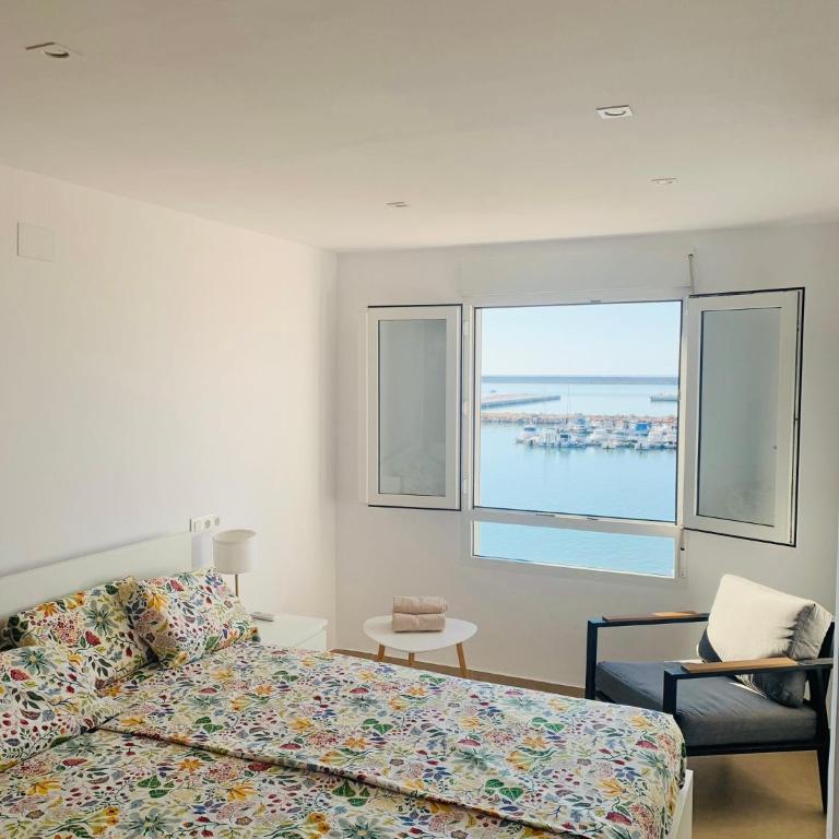 Beach Sea View Apartment - Three-Bedroom Apartment with Ocean View - 4