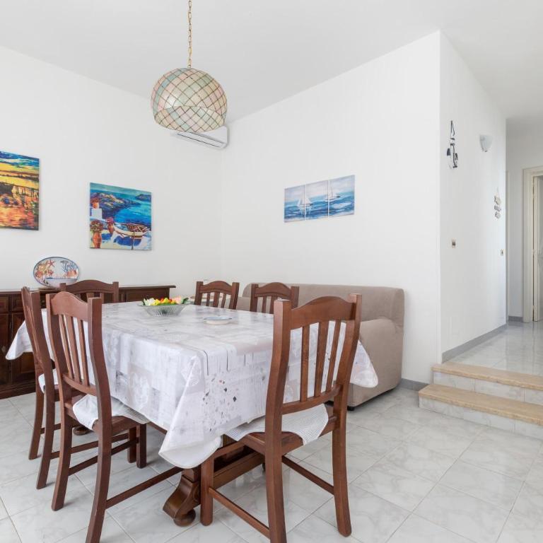 Villetta Alisea by BarbarHouse - Two-Bedroom House - 8