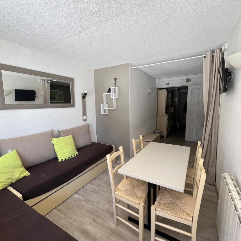studio arcs 1800 départ et retour skis aux pieds - Two-Bedroom Apartment - 2