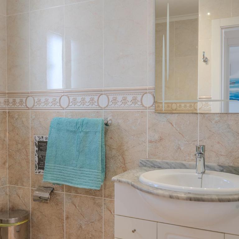 Casa Marina - One-Bedroom Apartment - 17