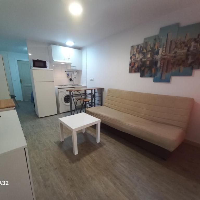Las Torres Apartament - One-Bedroom Apartment - 5