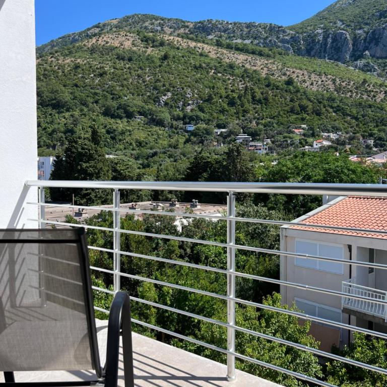 Hotel Sutomore - Dvokrevetna Soba sa Bračnim Krevetom i Balkonom - 5