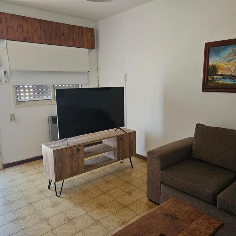 Alquiler temporario en zona centrica de San Nicolas De Los Arroyos - Casa de 2 dormitorios - 7