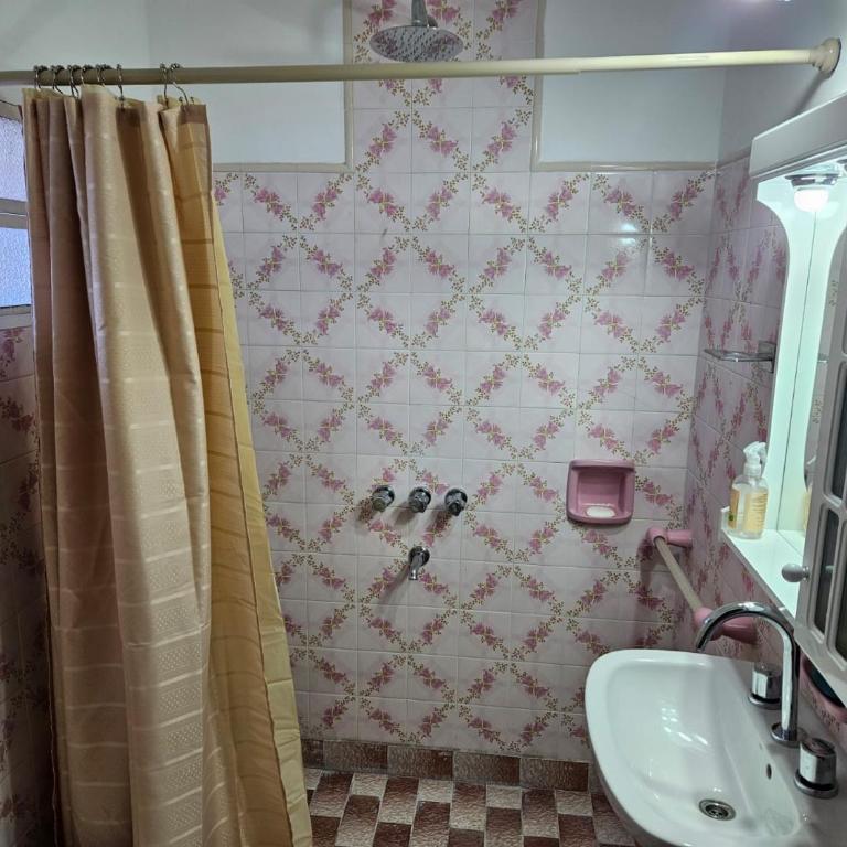 Alquiler temporario en zona centrica de San Nicolas De Los Arroyos - Casa de 2 dormitorios - 15