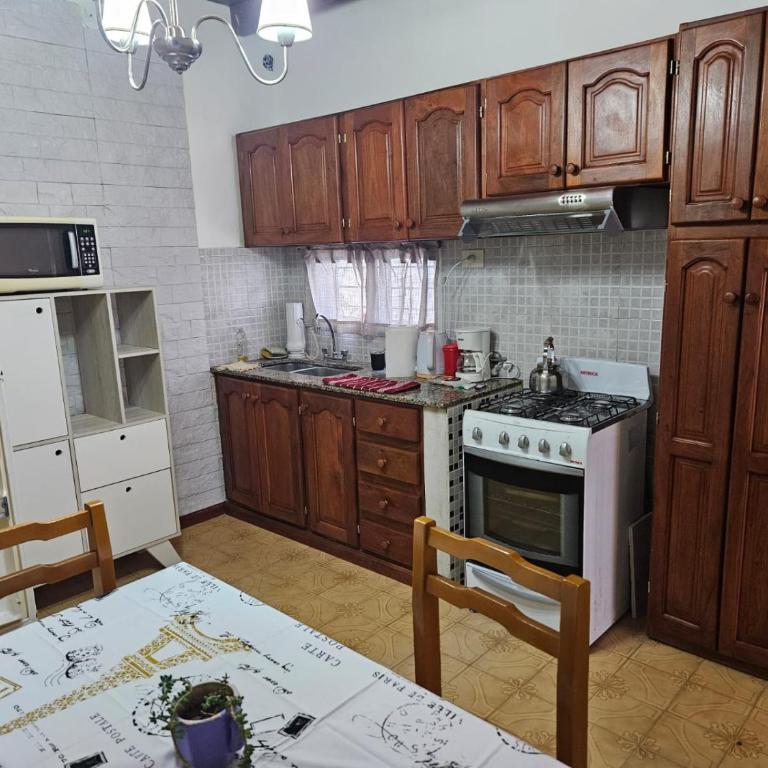 Alquiler temporario en zona centrica de San Nicolas De Los Arroyos - Casa de 2 dormitorios - 17