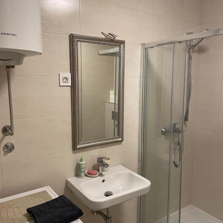mir i harmonija - One-Bedroom Apartment - 29