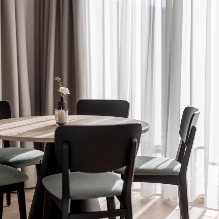 Aparthotel Tante Trude - Rooms & Apartments, Ötz - Two-Bedroom Apartment with Balcony - 6