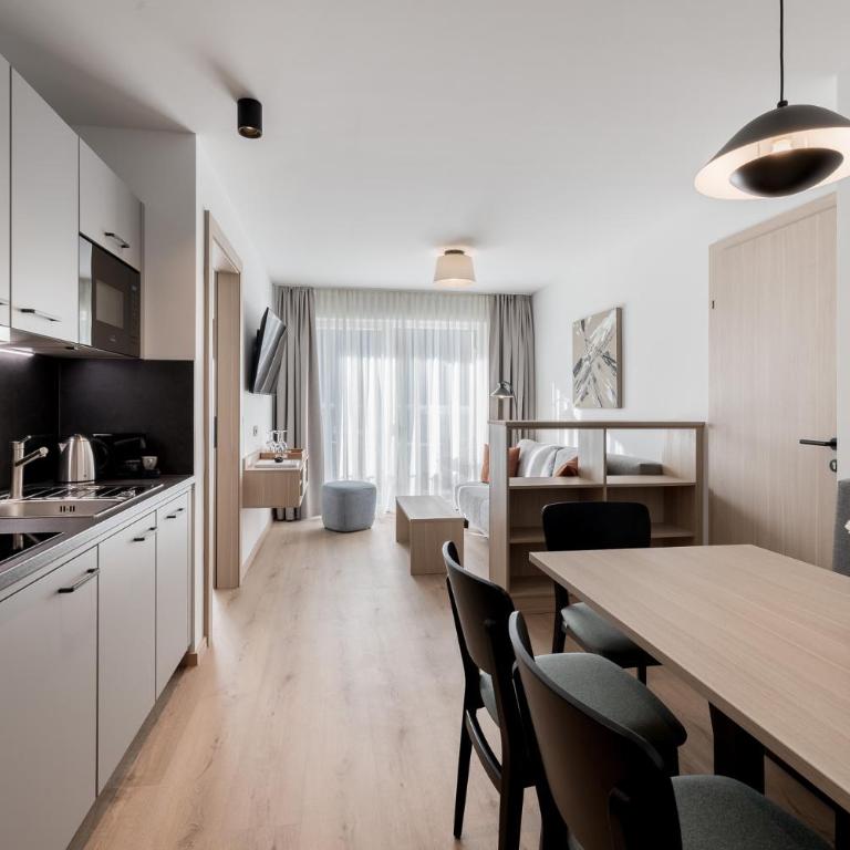 Aparthotel Tante Trude - Rooms & Apartments, Ötz - Two-Bedroom Apartment with Balcony - 5