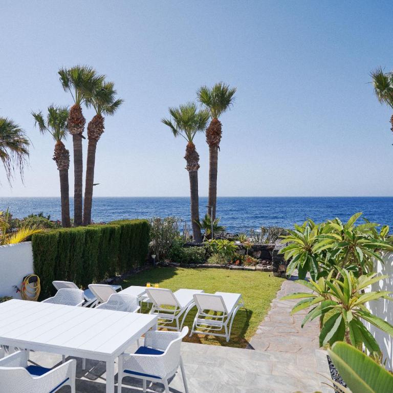 Bright oceanfront bungalow, views, garden, coastal - Bungalow - Frente al agua - 1