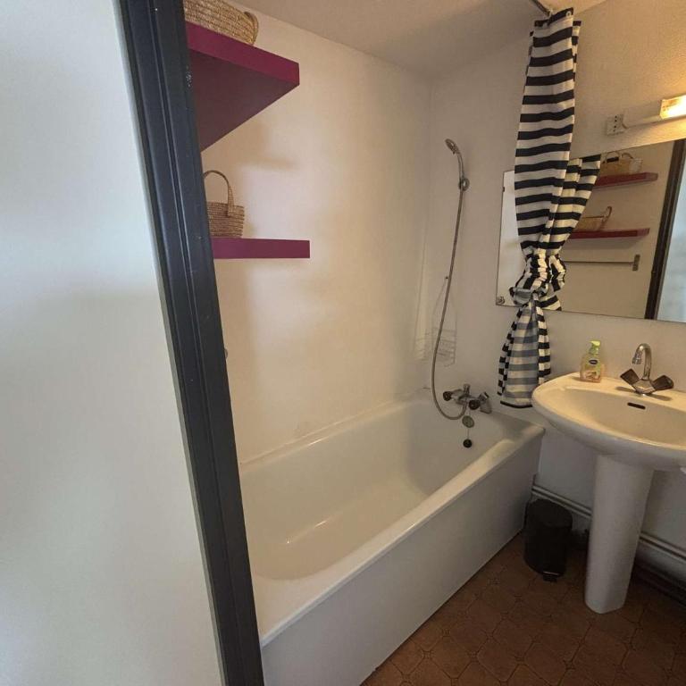 SP310-214 Appt T3 Cabine 5 personnes SAINT PIERRE LA MER - Apartamento de 2 dormitorios - 5