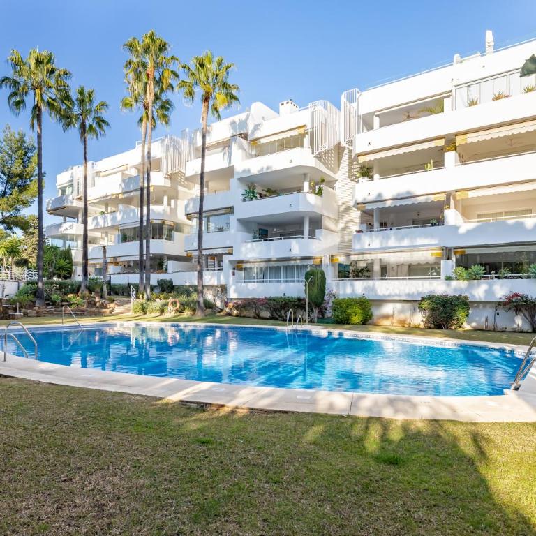 Renovated 2 Bedroom Apartment 5 Min Walk to the Beach - Apartamento de 2 dormitorios - 21