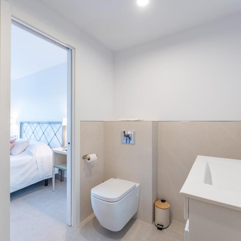 Renovated 2 Bedroom Apartment 5 Min Walk to the Beach - Apartamento de 2 dormitorios - 27