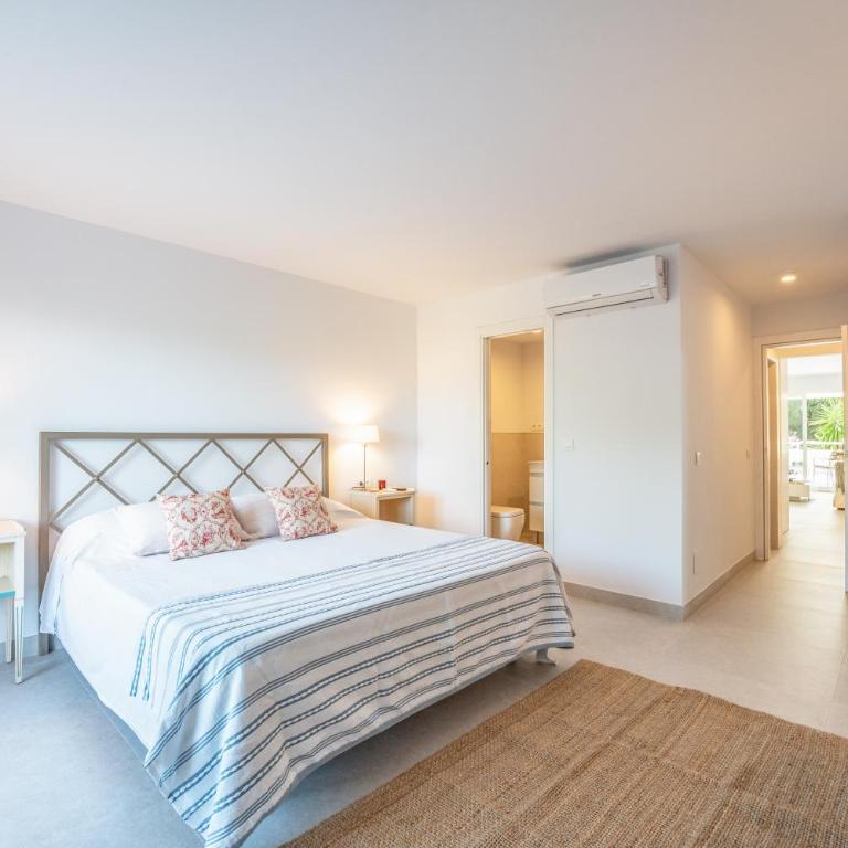 Renovated 2 Bedroom Apartment 5 Min Walk to the Beach - Apartamento de 2 dormitorios - 5