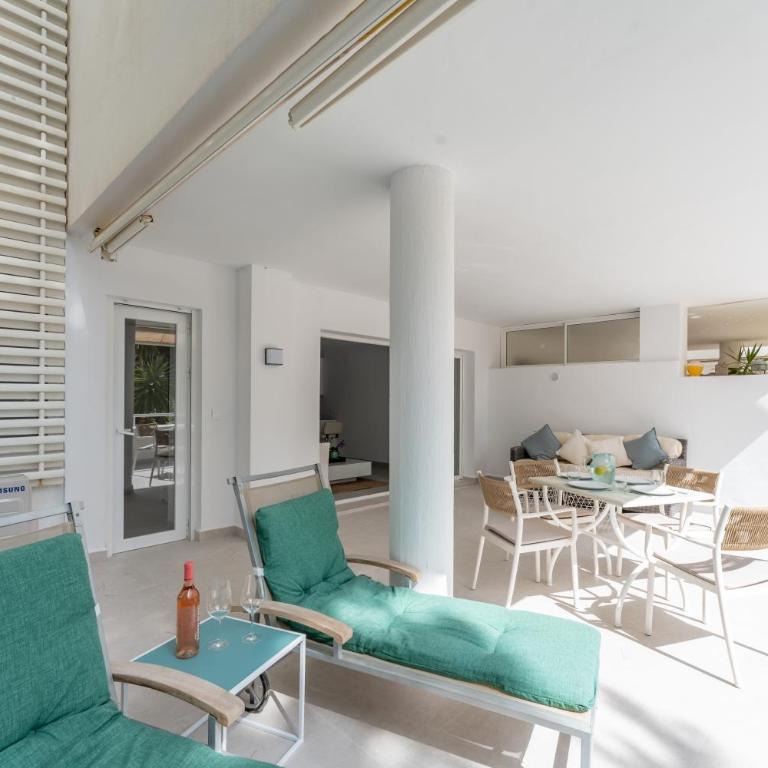 Renovated 2 Bedroom Apartment 5 Min Walk to the Beach - Apartamento de 2 dormitorios - 34