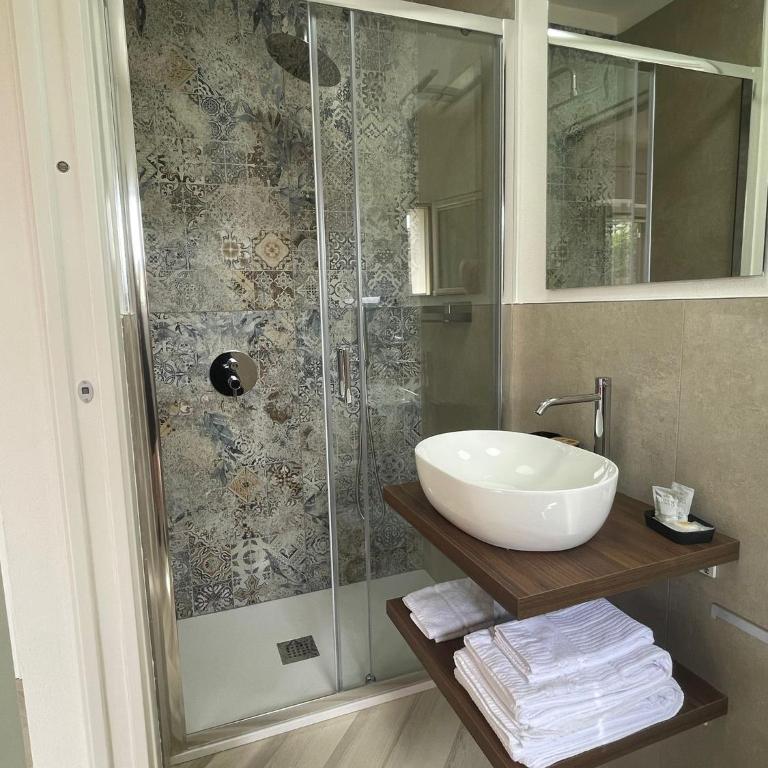 B&B Dimora Mediterranea - La Maddalena - Camera Matrimoniale con Bagno Privato - 8
