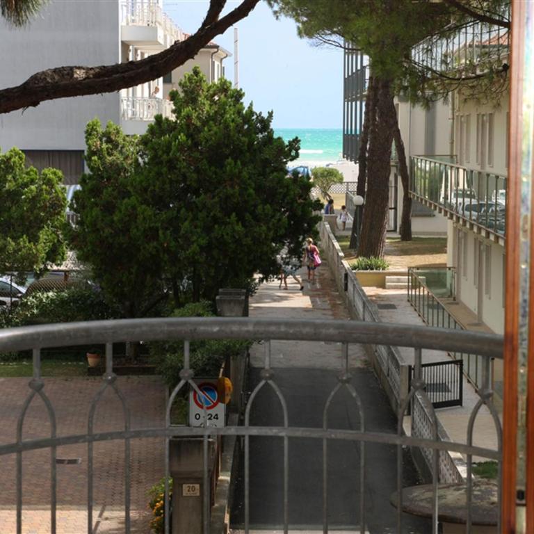 Family Apartments Residence Trieste - Appartamento Superior con 2 Camere da Letto - 2