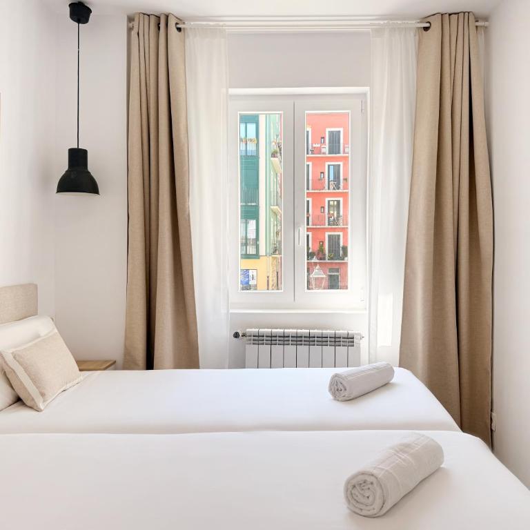 Santa Ana Plaza by Clabao - Two-Bedroom Apartment with View - 23