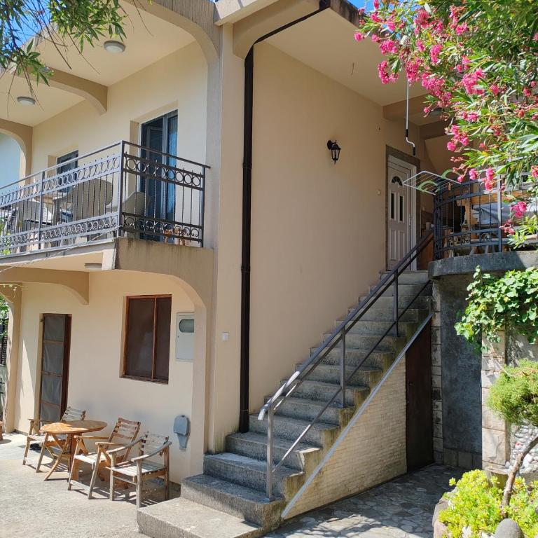Apartman Čolović - Three-Bedroom Apartment - 1