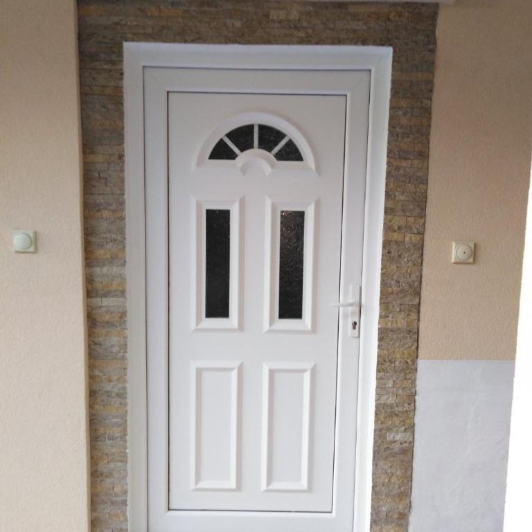 Apartman Čolović - Three-Bedroom Apartment - 10