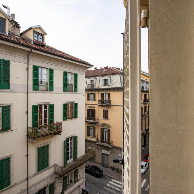 Vista sui tetti - 6 minuti da Porta Susa - WIFI - Two-Bedroom Apartment - 17